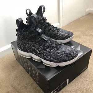 Lebron 15 “Ashes” Oreo shoes